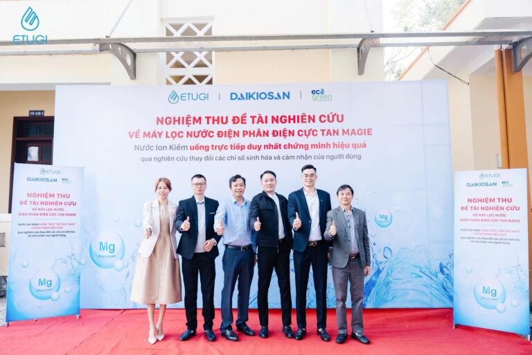 Hội nghị nghiệm thu đề tài nghiên cứu hiệu quả sinh hóa của nước ion kiềm Magie